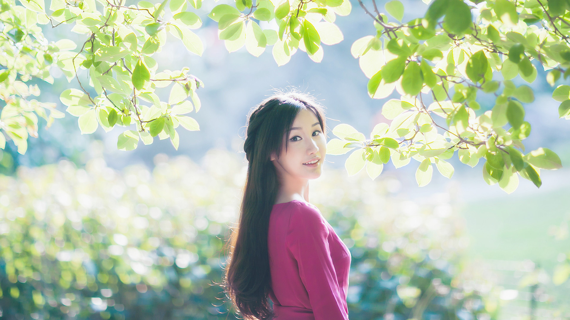 甜宠短剧《偏偏要闪婚》封面图